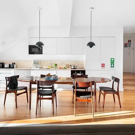 Apartamento Joivy 2-br Flat With Garage Near Castelo De S Jorge