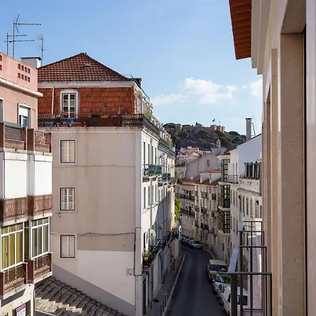 Joivy 2-br Flat With Garage Near Castelo De S Jorge *