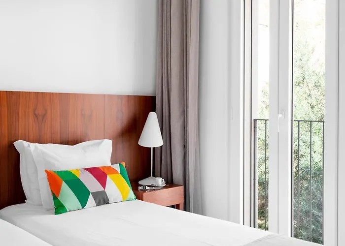 Guestready - Flat W/ Garage Near S. Jorge Castle Διαμέρισμα