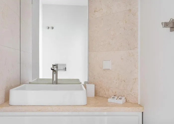 Guestready - Flat W/ Garage Near S. Jorge Castle Διαμέρισμα Lisboa